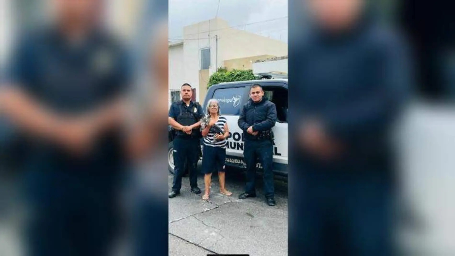 policias rescatan a familia